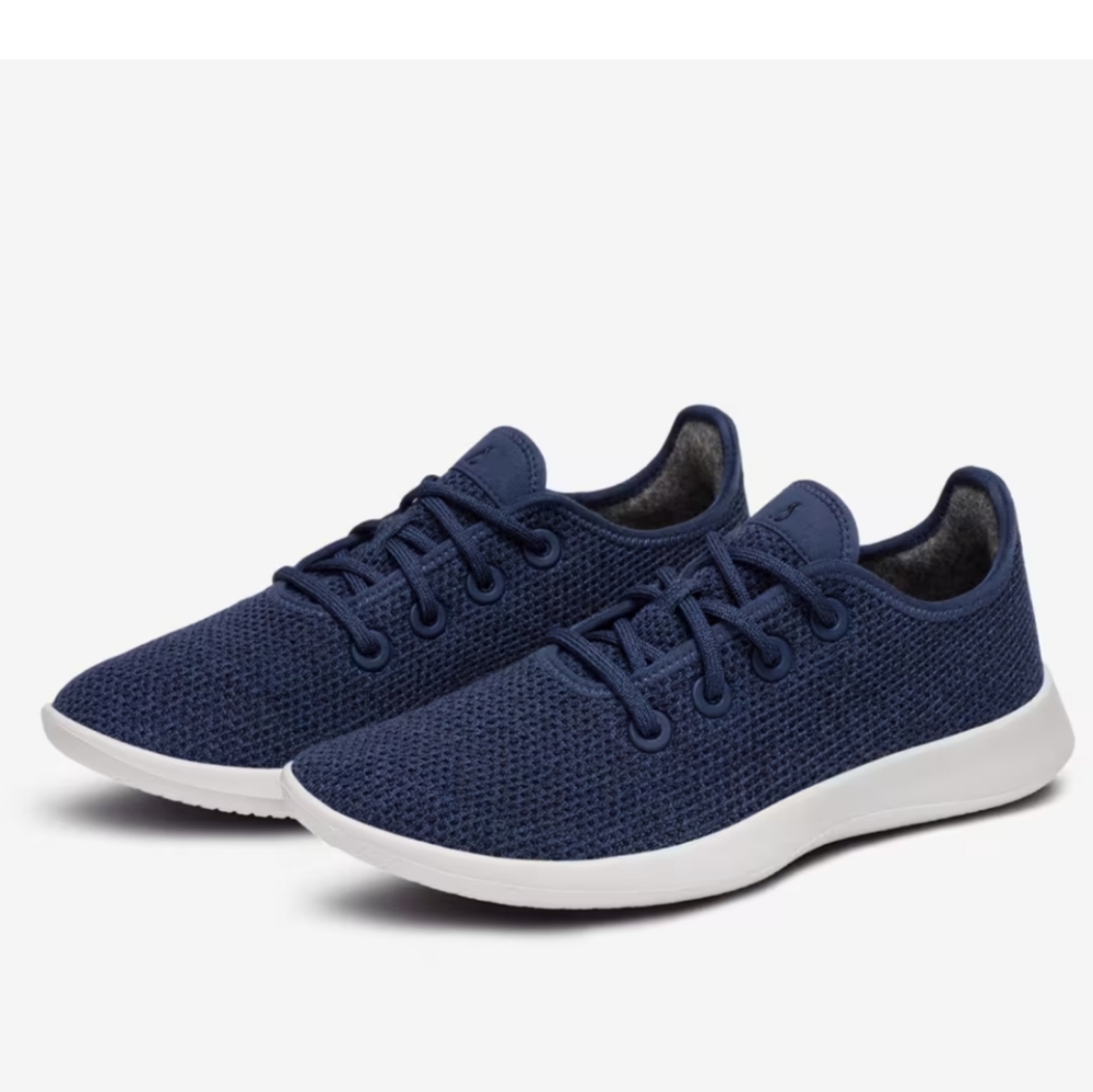 Allbirds Tree Runner blue and white walking shoe. Sz 10